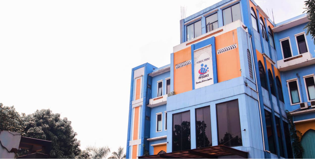 Gedung kampus STT Terpadu Nurul Fikri